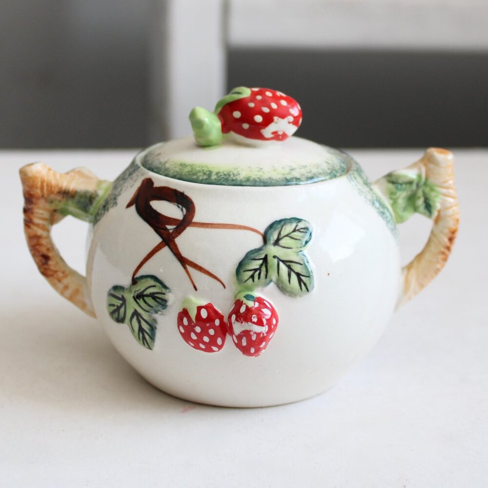 Enesco Vintage 1950s Ceramic Strawberry Sugar Bowl - Picture 6 of 6